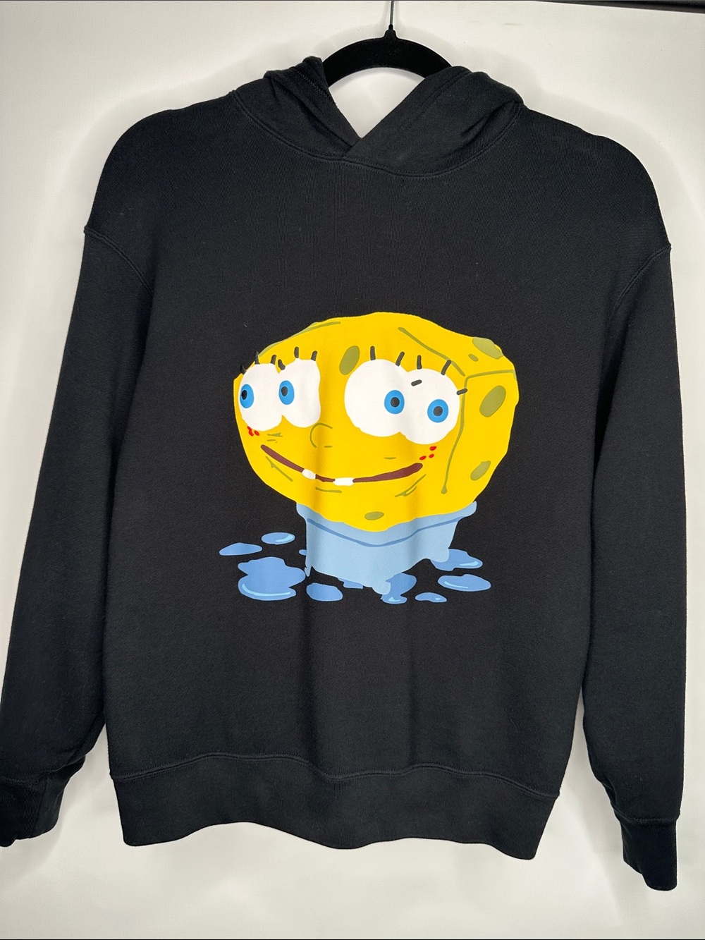 Uniqlo SpongeBob SquarePants Hoodie kids 13. black hoodie